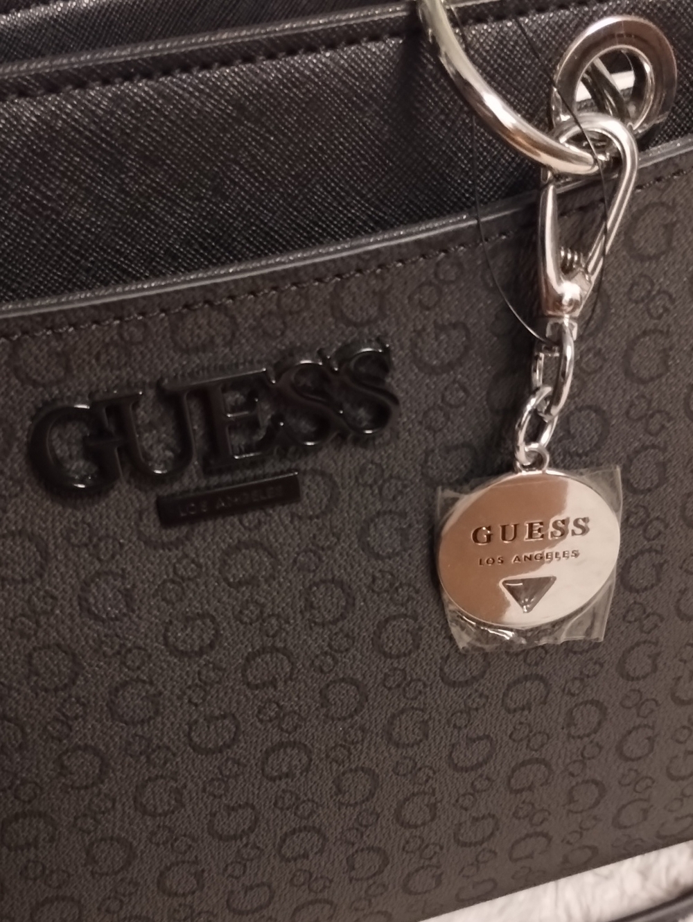 GUESS🔻 Handbag - Picture 2 of 7